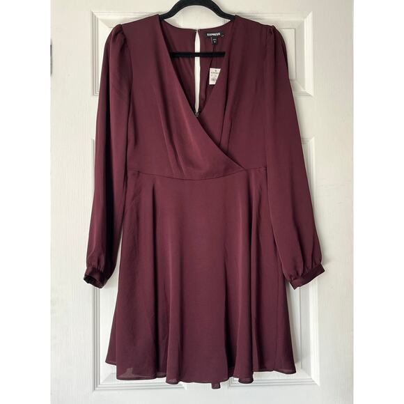Express Deep-V Wrap Front Dress - Size S - NWT - Picture 1 of 14